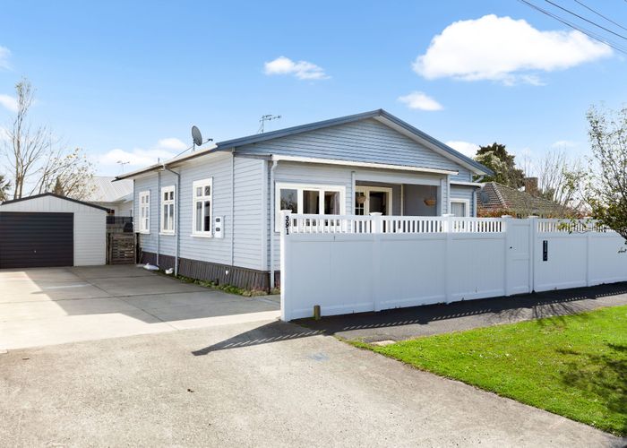  at 391 Dey Street, Hamilton East, Hamilton