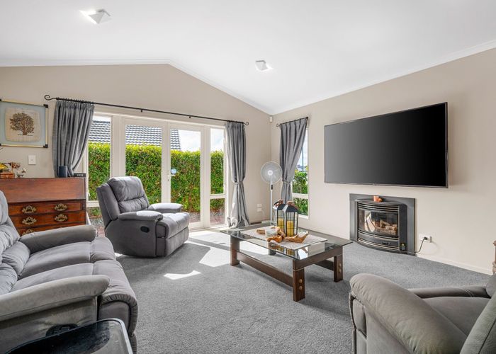  at 76 Saint James Drive, Huntington, Hamilton, Waikato