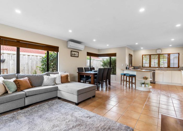  at 25 Emyvalie Place, Dannemora, Auckland