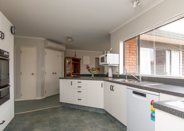  at 14 Rosebank Avenue, Kelvin Grove, Palmerston North