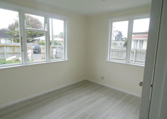  at 10 Gubb Place, Otara, Auckland