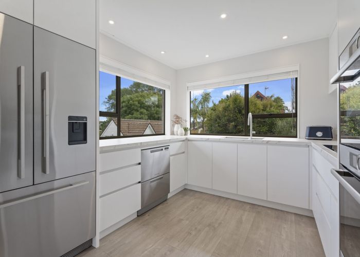  at 2/97 Prince Regent Drive, Half Moon Bay, Auckland