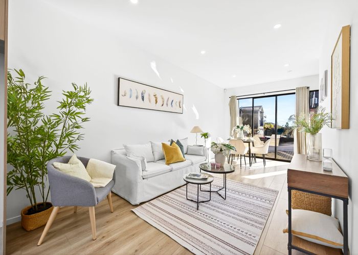  at 2/233 Great North Road, Henderson, Waitakere City, Auckland
