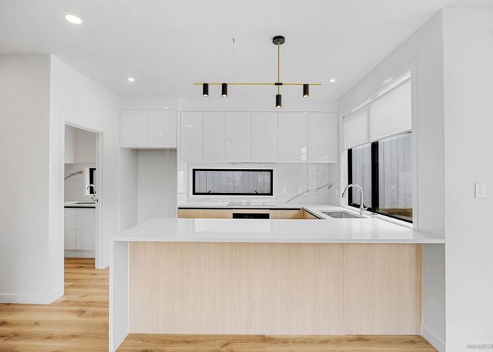  at 2/36 Northboro Road, Hauraki, Auckland