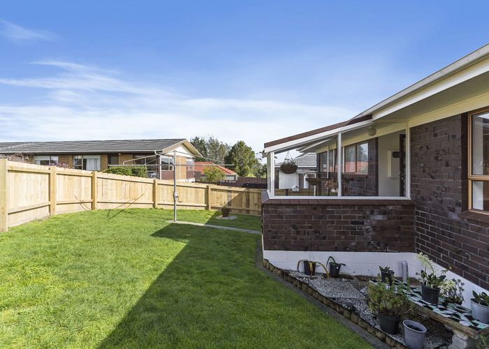  at 1/9 Evans Road, Glen Eden, Auckland