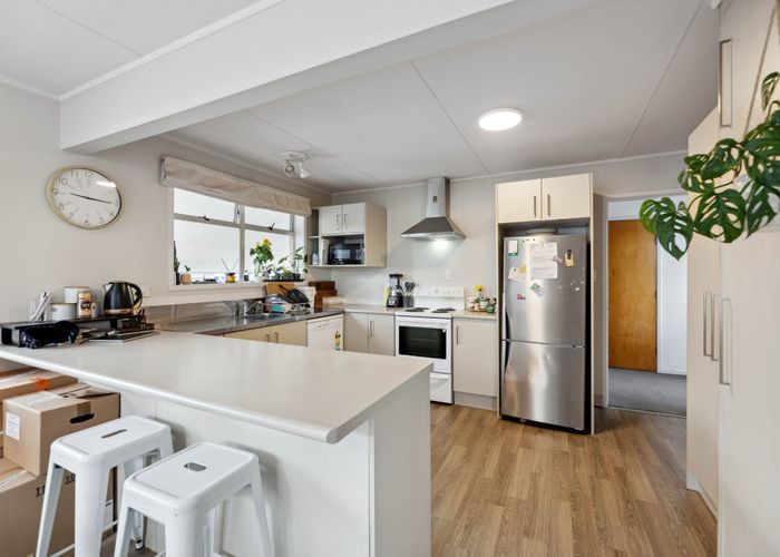  at 2/86 Tamatea Road, Taupo