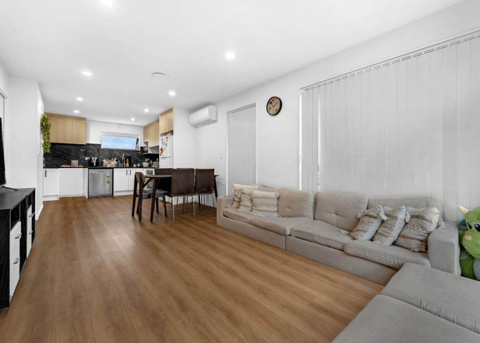  at 10D Benton Place, Manurewa, Manukau City, Auckland