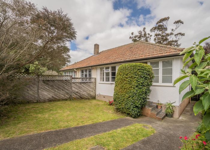  at 2/59 Gifford Avenue, Mount Roskill, Auckland