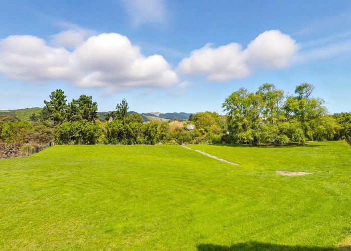  at 114 Otaihanga Road, Otaihanga, Kapiti Coast, Wellington