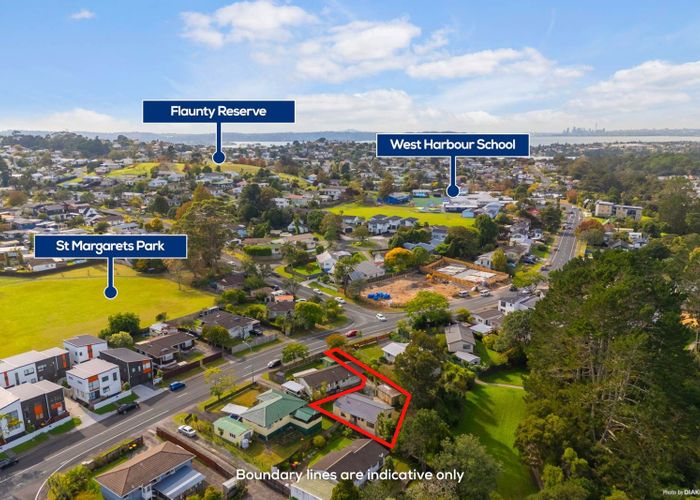  at 1/81 Oreil Avenue, West Harbour, Waitakere City, Auckland