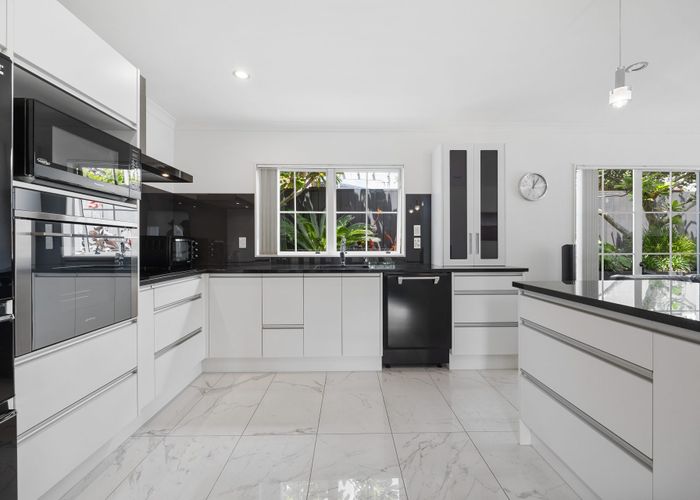  at 8B Lupetti Rise, West Harbour, Waitakere City, Auckland