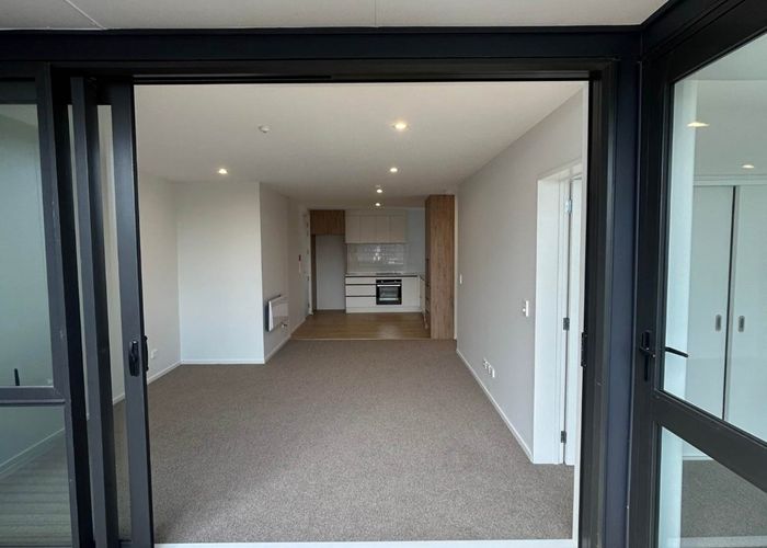  at 5/16 Treasure Lane, Te Atatu South, Waitakere City, Auckland