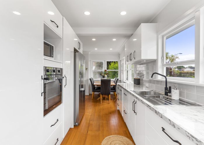  at 28 Browns Avenue, Pakuranga, Auckland