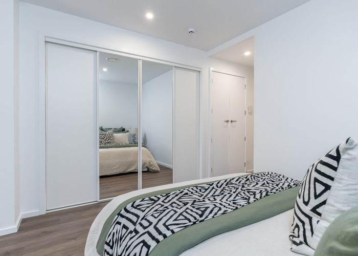 at 210/2a Oakley Avenue, Waterview, Auckland City, Auckland