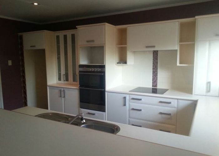  at 13 Matuhi Rise, Henderson, Waitakere City, Auckland