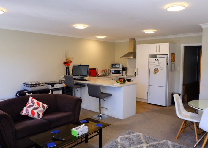  at 4/19 Collins Avenue, Tawa, Wellington