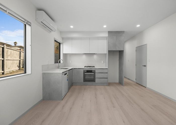  at 14A & B Grove Lane, Pakuranga Heights, Manukau City, Auckland