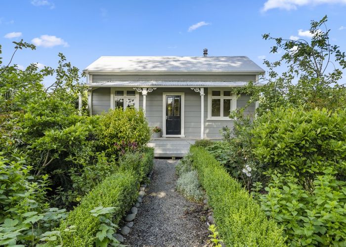  at 90 Cemetery Road, Palmerston North