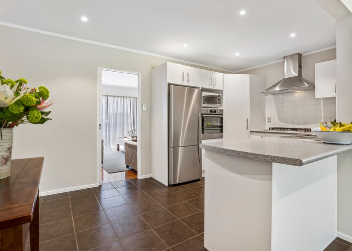  at 4 Waterlea Avenue, Mangere Bridge, Auckland