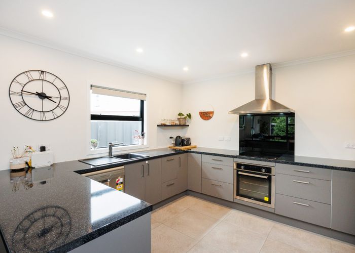  at 24B Roberts Line, Kelvin Grove, Palmerston North