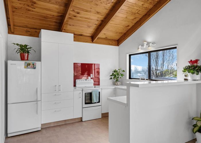  at 2/14 Pleasant Road, Glen Eden, Waitakere City, Auckland