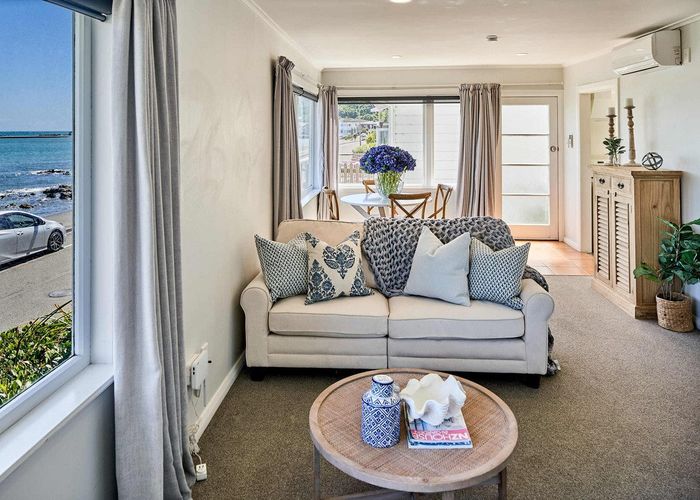  at 32 Moana Road, Plimmerton, Porirua