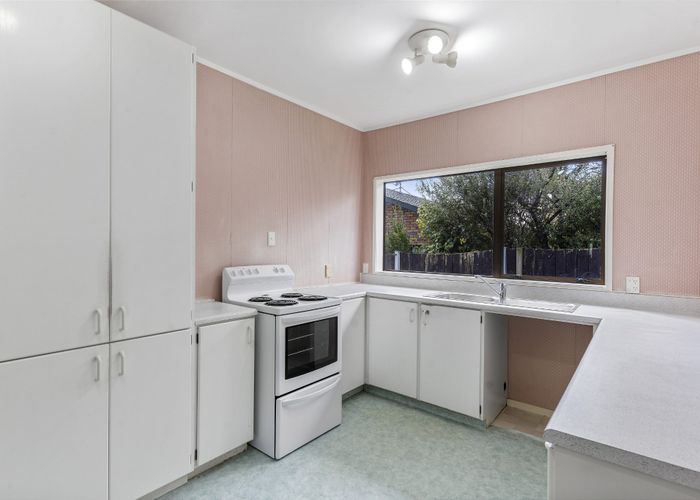  at 2/162 Whitford Road, Somerville, Manukau