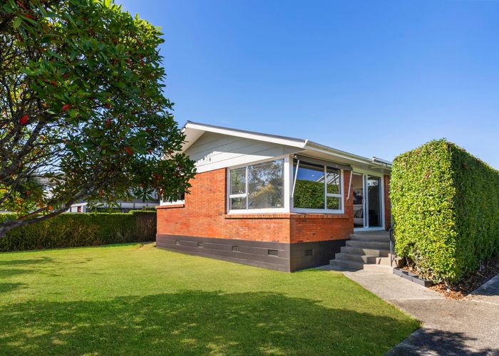  at 1/10 Crete Avenue, Milford, Auckland