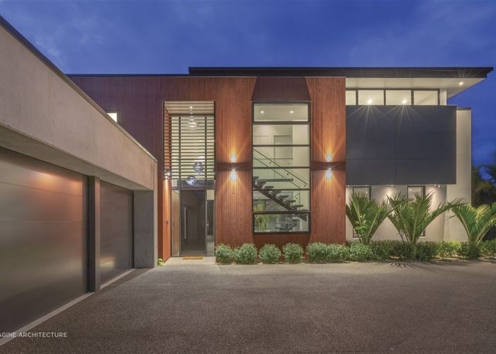  at 281 Courtenay Street, Strandon, New Plymouth