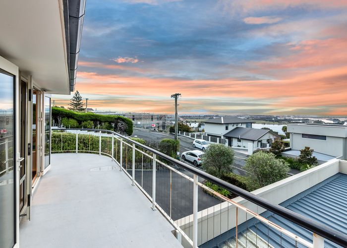  at 44 Marama Crescent, Mount Pleasant, Christchurch