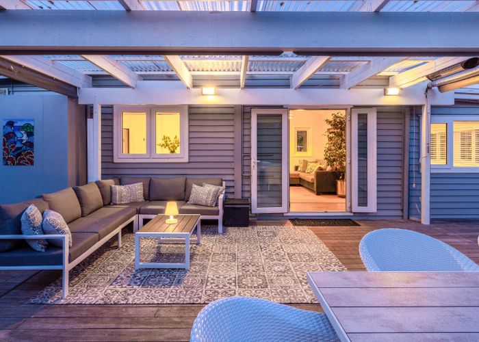  at 25 Hamilton Road, Surfdale, Waiheke Island, Auckland