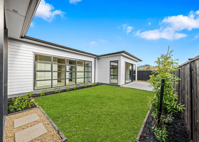  at 3 Henl Lane, Milldale, Rodney, Auckland