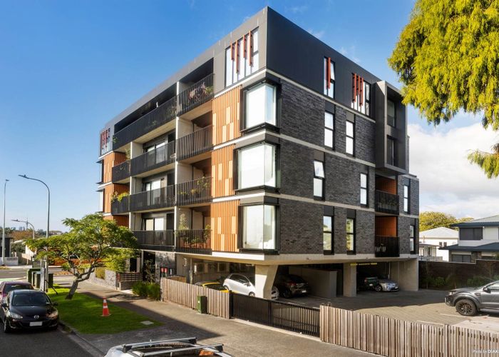  at 401/2 Miller Street, Point Chevalier, Auckland City, Auckland