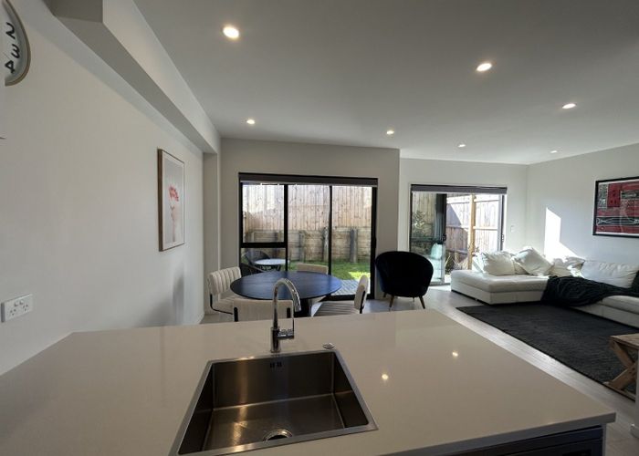  at 6/39 Renata Crescent, Te Atatu Peninsula, Waitakere City, Auckland