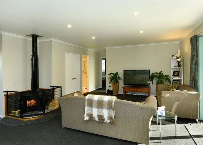  at 17C Martin Avenue, Wakefield