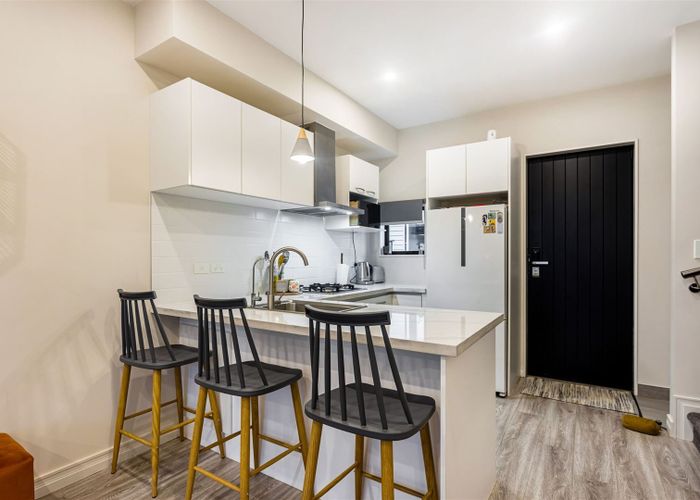  at 4/6 Hepburn Road, Glendene, Auckland