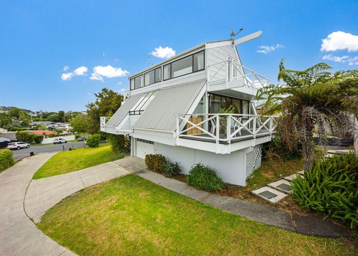  at 22 Shadon Place, Stanmore Bay, Whangaparaoa