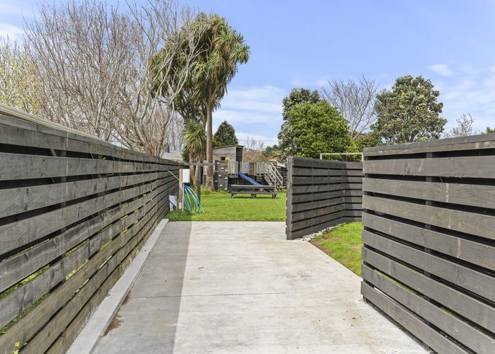  at 18a Riversdale Drive, Merrilands, New Plymouth, Taranaki