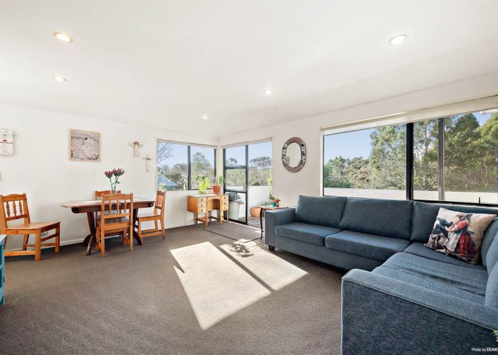  at 6/12 Wernham Place, Northcote, North Shore City, Auckland