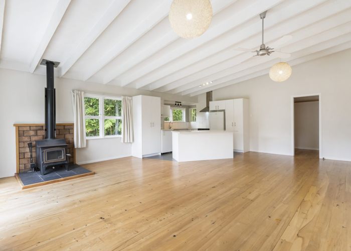  at 126 Candia Road, Henderson Valley, Waitakere City, Auckland