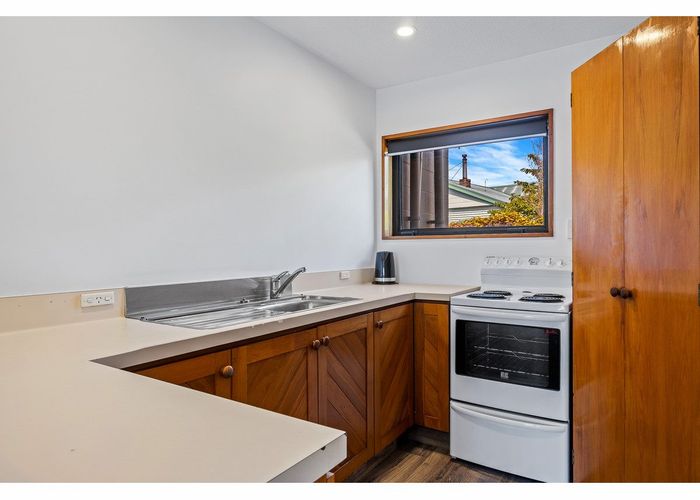 at 3/180 Brougham Street, Sydenham, Christchurch