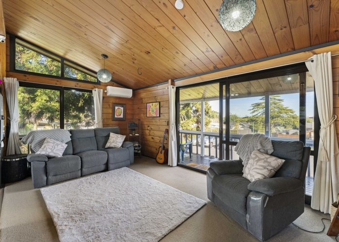  at 5 Crestlands Place, Papakura, Papakura, Auckland