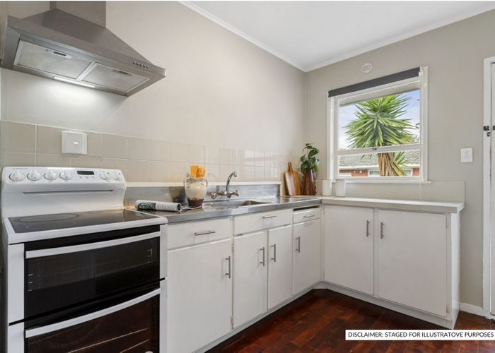  at 2/35 Simkin Avenue, Saint Johns, Auckland City, Auckland
