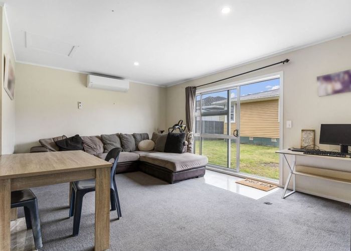  at 16 Toatoa Place, Mangere Bridge, Auckland
