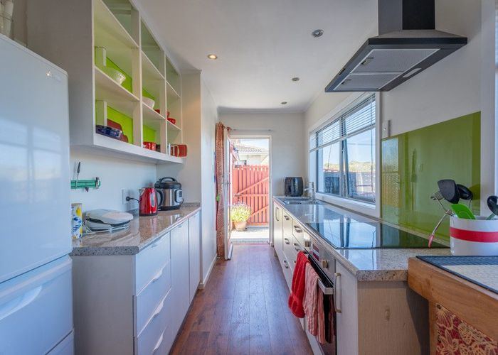  at 1/6 Lonsdale Street, New Brighton, Christchurch