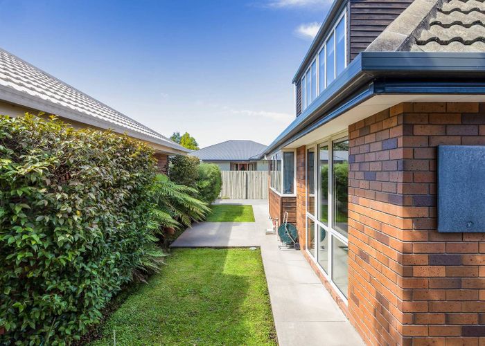  at 2/43 Claridges Road, Casebrook, Christchurch City, Canterbury