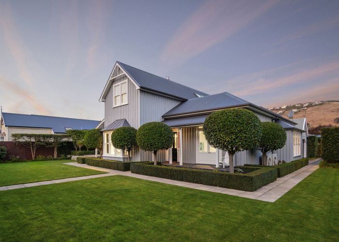  at 33 Hardwicke Street, Sumner, Christchurch