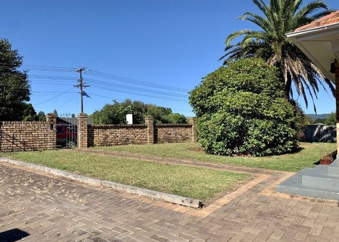  at 86 Mcleod Road, Te Atatu South, Auckland