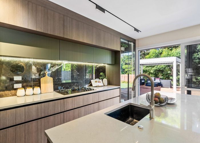  at 9C Olwyn Place, Greenhithe, North Shore City, Auckland