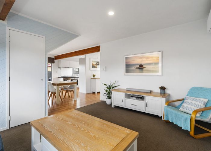  at 2/7 Ranch Avenue, Beach Haven, North Shore City, Auckland